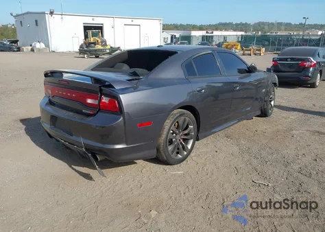 2013 Dodge Charger Srt8 z USA, uszkodzony, nr VIN 2C3CDXEJ4DH660625